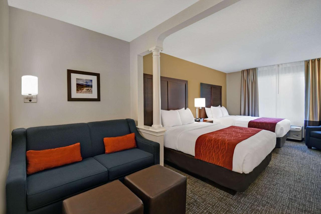 Comfort Inn & Suites Wilton Экстерьер фото