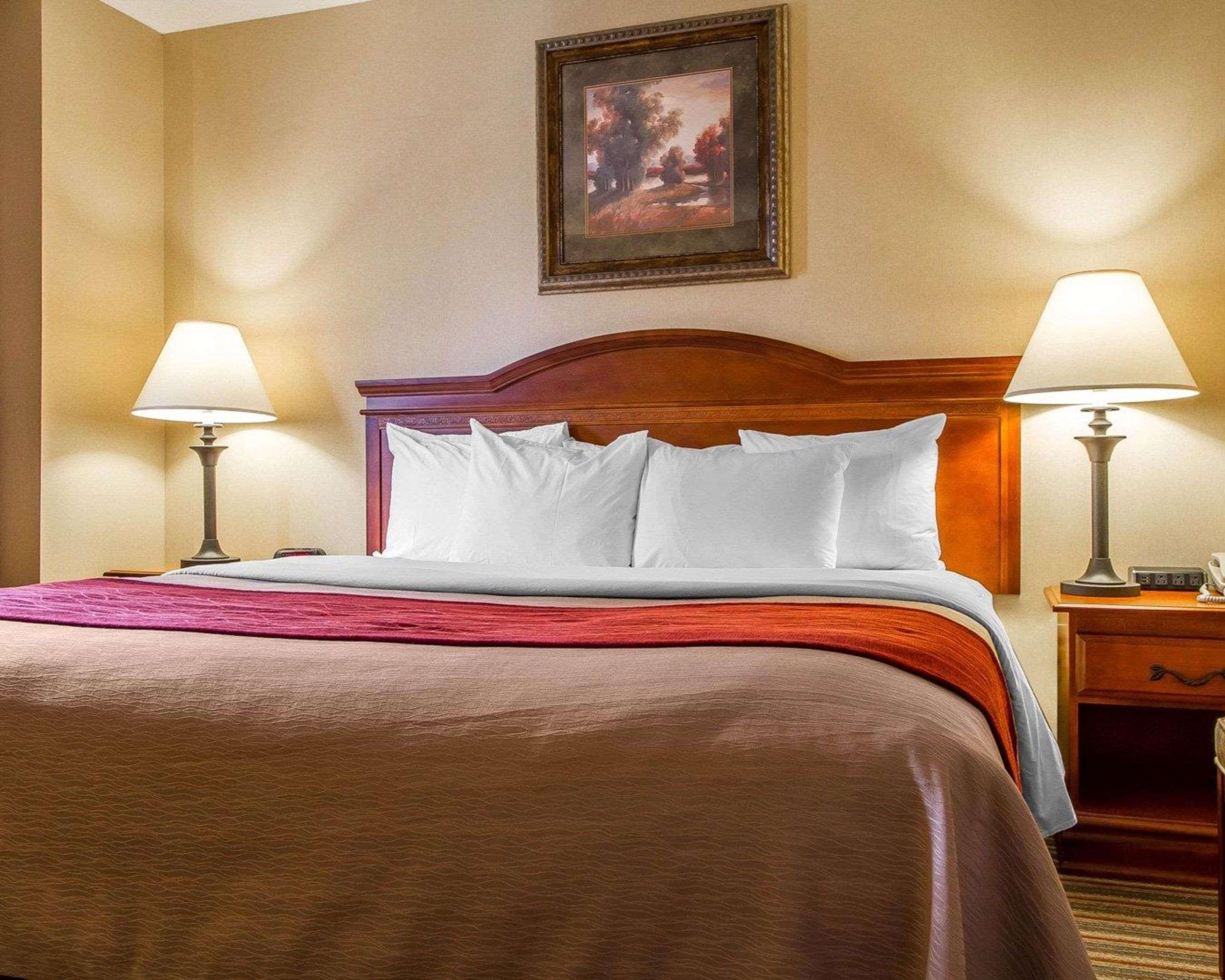 Comfort Inn & Suites Wilton Экстерьер фото