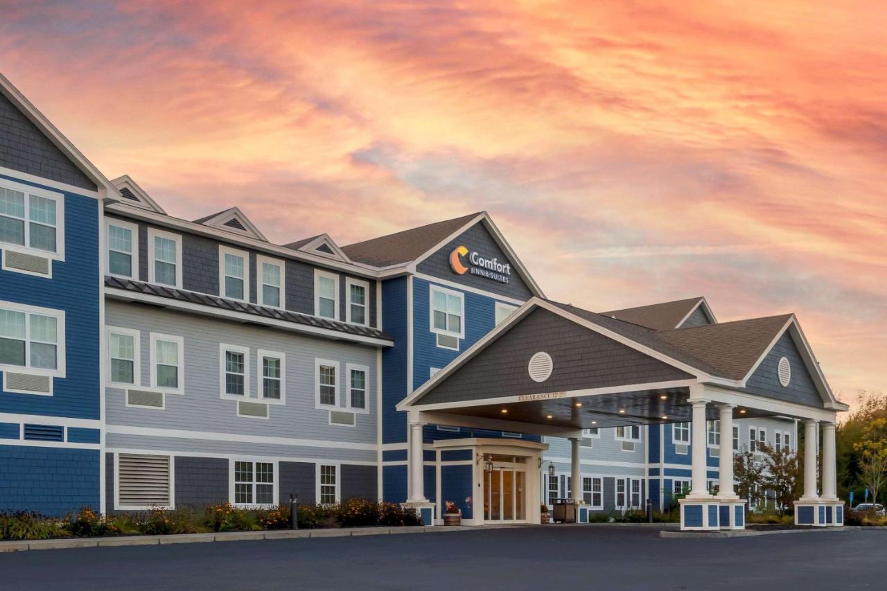 Comfort Inn & Suites Wilton Экстерьер фото